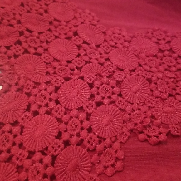 Red Bell Sleeve Boho Top with Lace Detail NWT - Picture 5 of 6